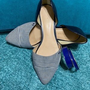 Flats shoes and free bracelet in matching color